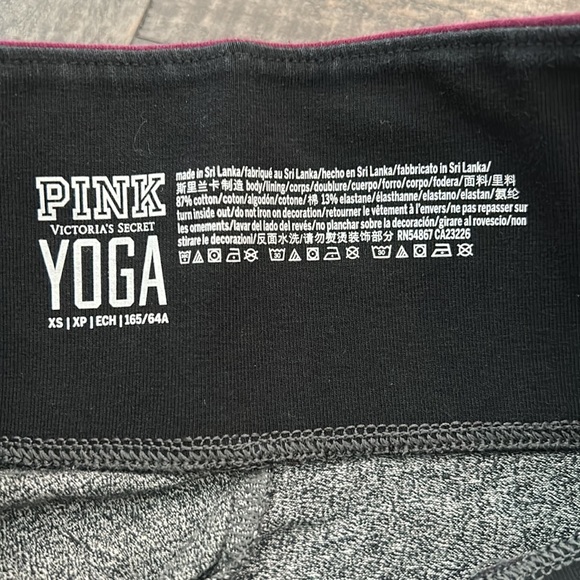PINK XS CROPPED YOGA PANTS. Bundle2Save - Picture 4 of 5